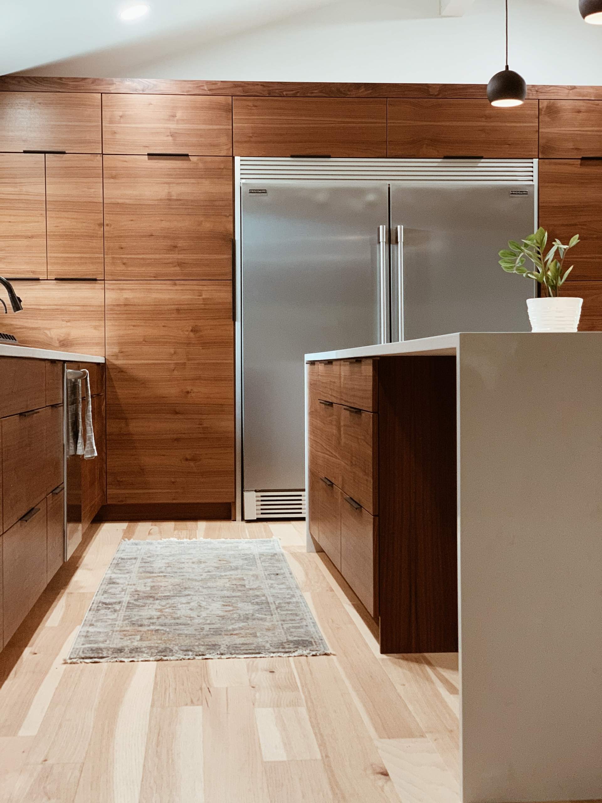 This is an image of kitchen cabinets.