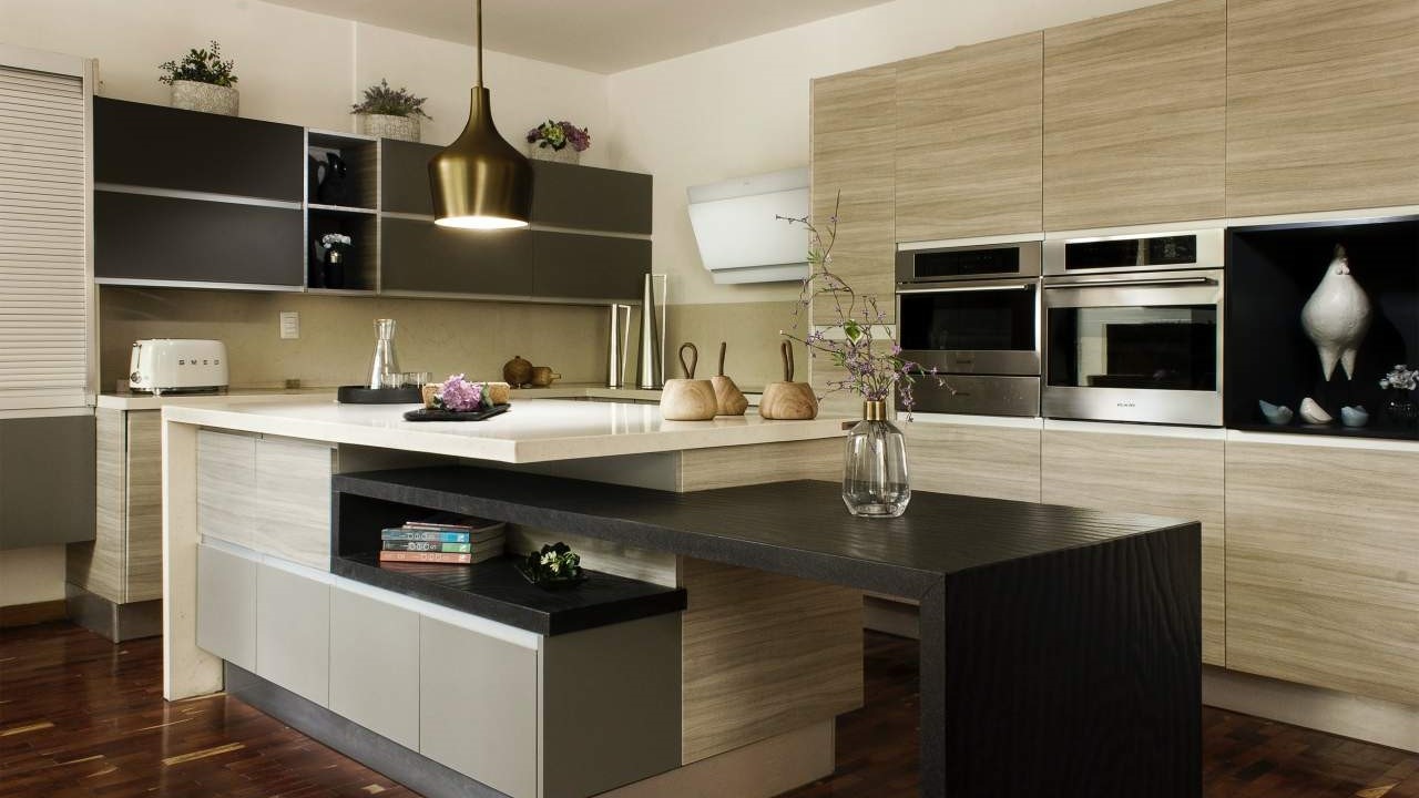 This is an image of a classic kitchen design.